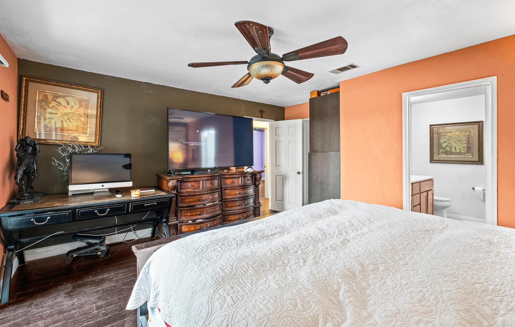 HAWTHORNE, California, 90250, United States, 4 Bedrooms Bedrooms, ,3 BathroomsBathrooms,Residential,For Sale,1798305