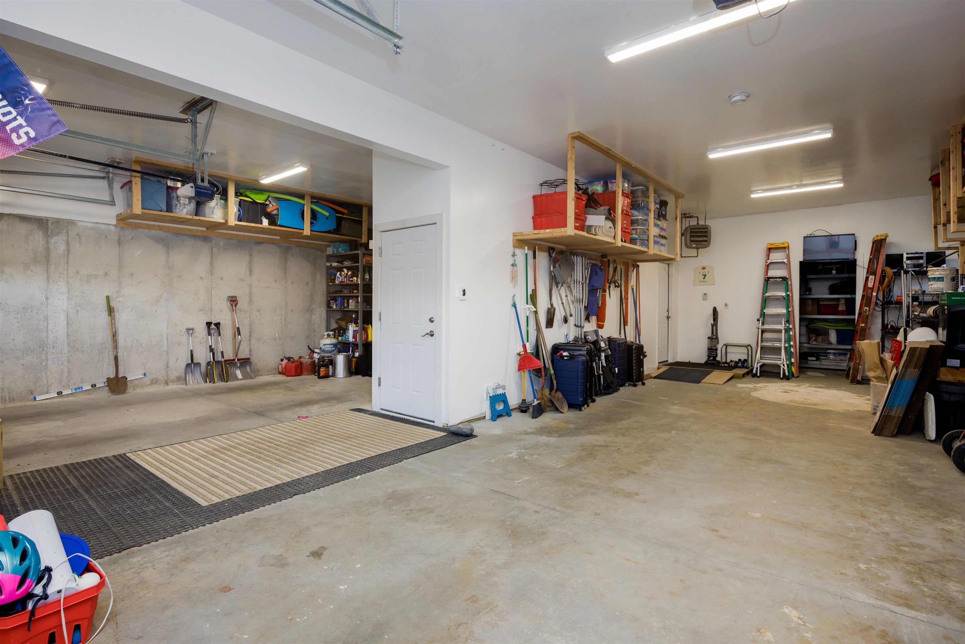 Grantham, New Hampshire, 03753, United States, 3 Bedrooms Bedrooms, ,2 BathroomsBathrooms,Residential,For Sale,1987951