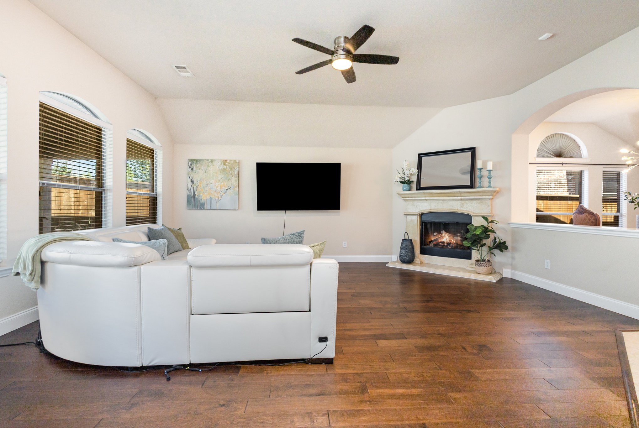 Roanoke, Texas, 76262, United States, 4 Bedrooms Bedrooms, ,3 BathroomsBathrooms,Residential,For Sale,1963102