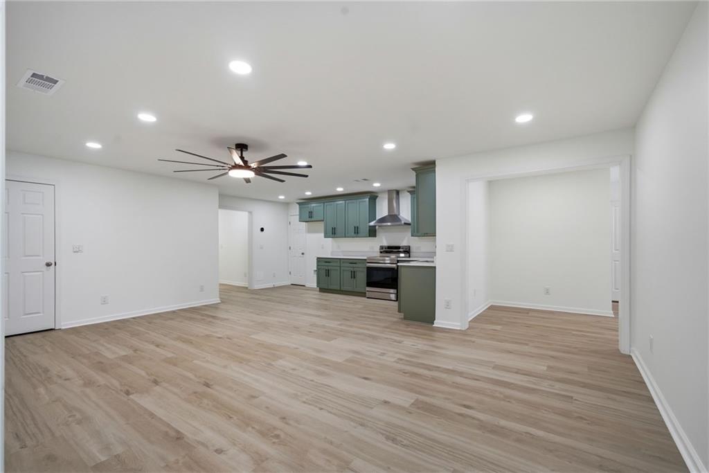 Cumming, Georgia, 30028, United States, 6 Bedrooms Bedrooms, ,6 BathroomsBathrooms,Residential,For Sale,2034484
