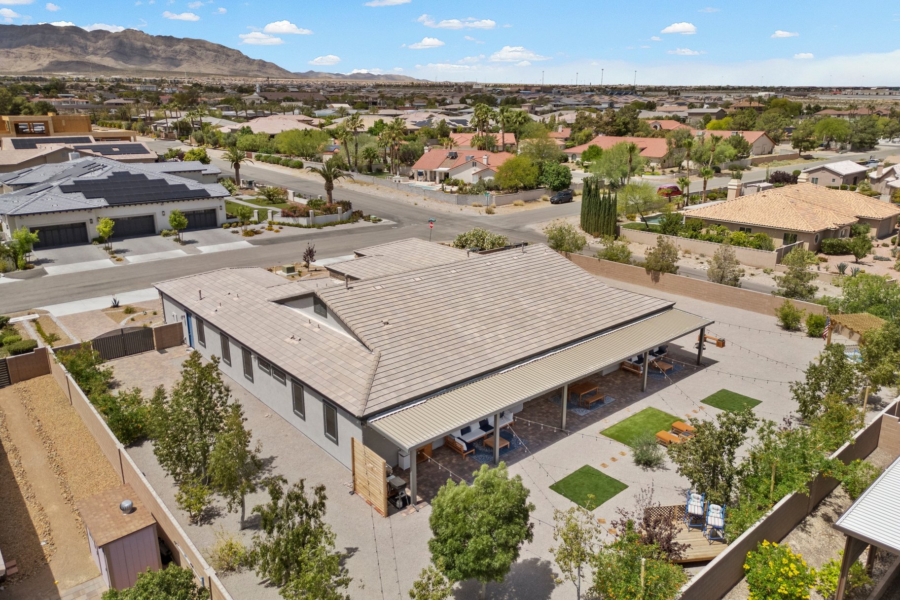  Over Half-Acre Lot Estate with No HOA & Endless Flexibility - 物件實景