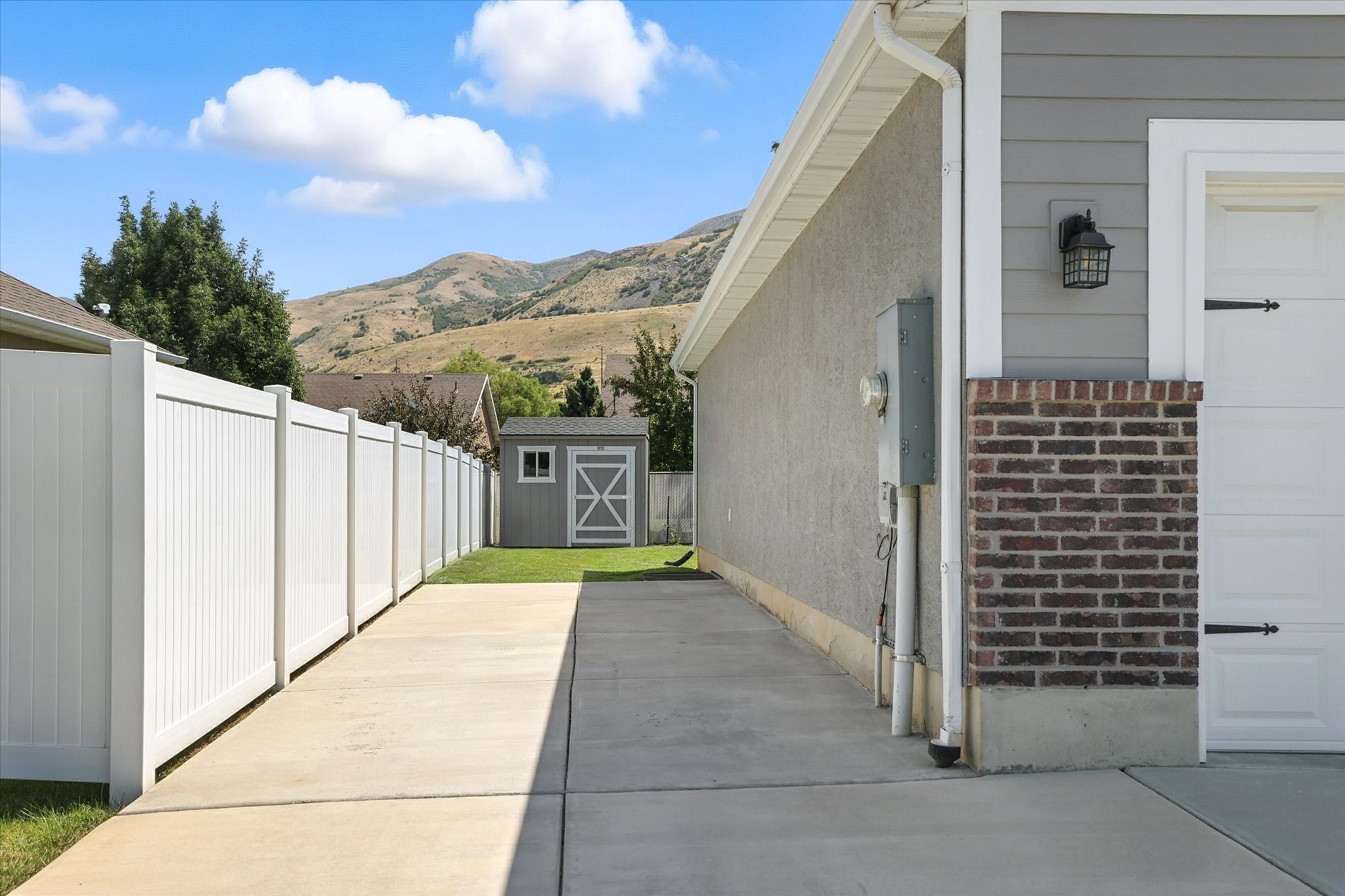 Perry, Utah, 84302, United States, 6 Bedrooms Bedrooms, ,3 BathroomsBathrooms,Residential,For Sale,1903790
