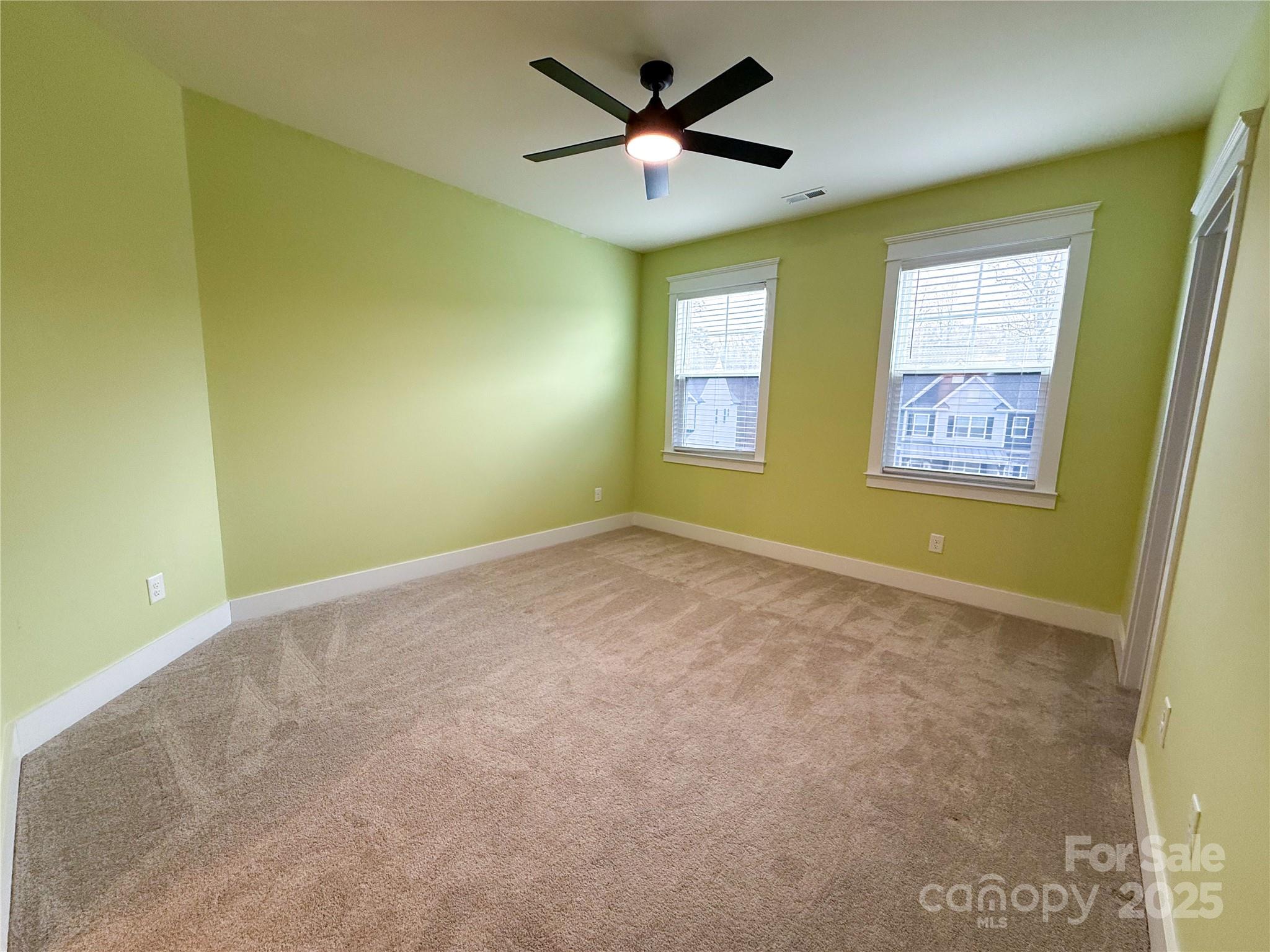 Huntersville, North Carolina, 28078, United States, 6 Bedrooms Bedrooms, ,5 BathroomsBathrooms,Residential,For Sale,1988370