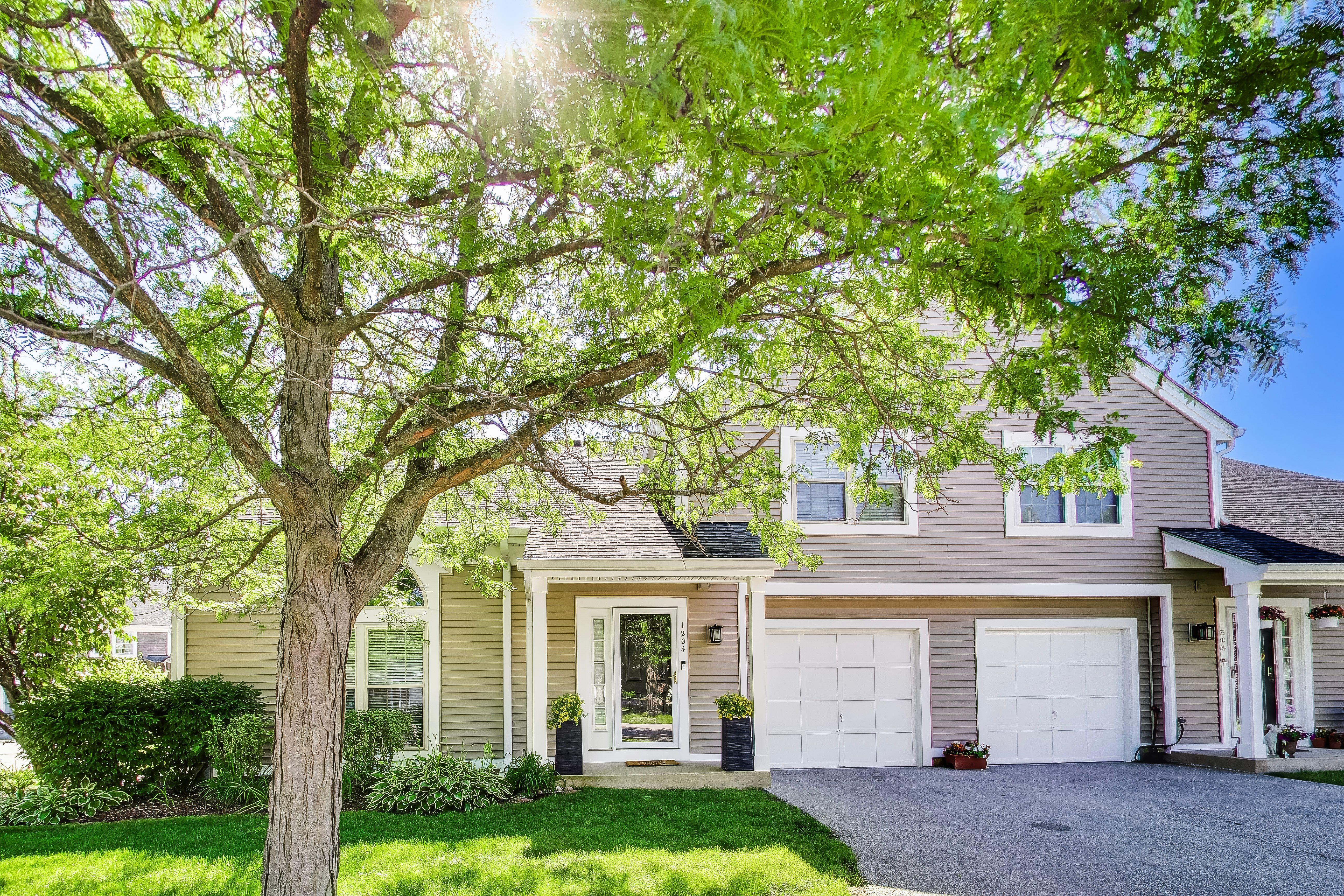  Fully Upgraded Townhome in the Highly Sought after Knollwood Subdivision - 物件實景