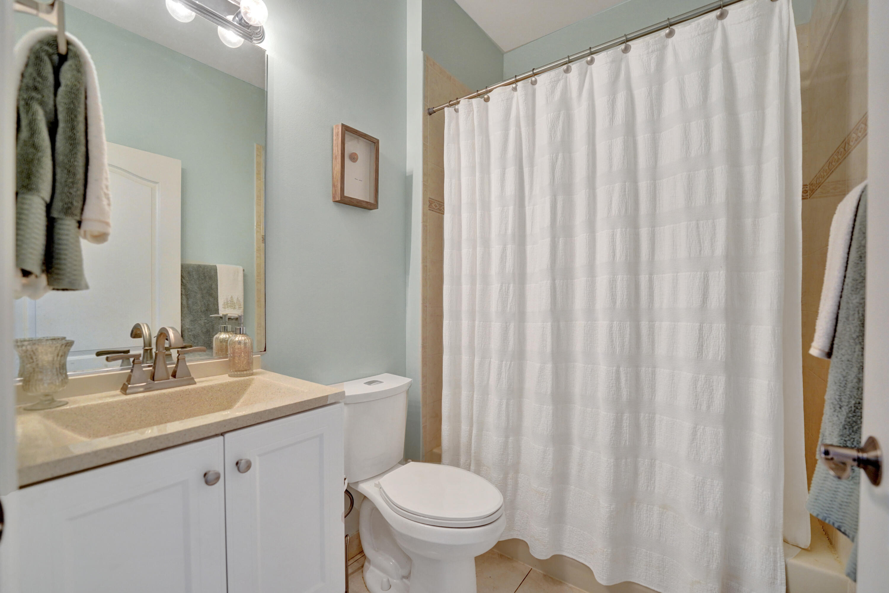 Pembroke Pines, Florida, 33332, United States, 3 Bedrooms Bedrooms, ,2 BathroomsBathrooms,Residential,For Sale,1987784