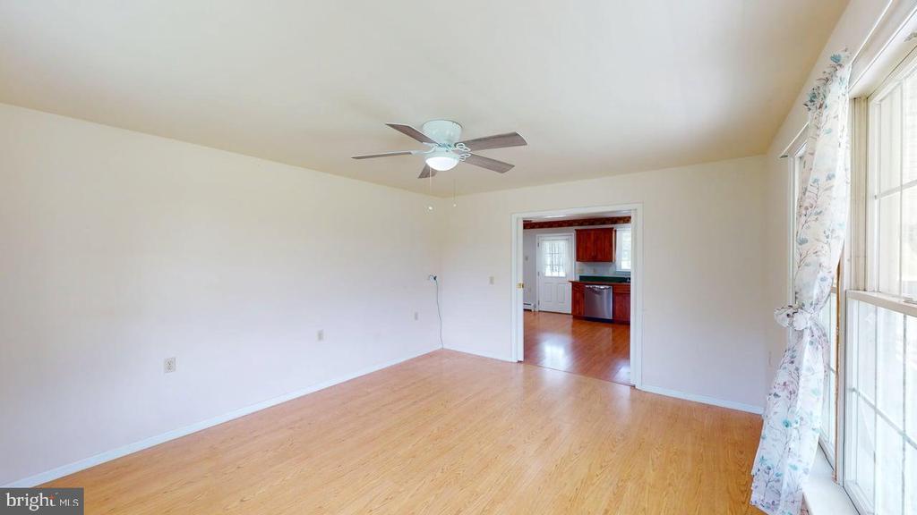 MATHIAS, West Virginia, 26812, United States, 3 Bedrooms Bedrooms, ,3 BathroomsBathrooms,Residential,For Sale,1898386