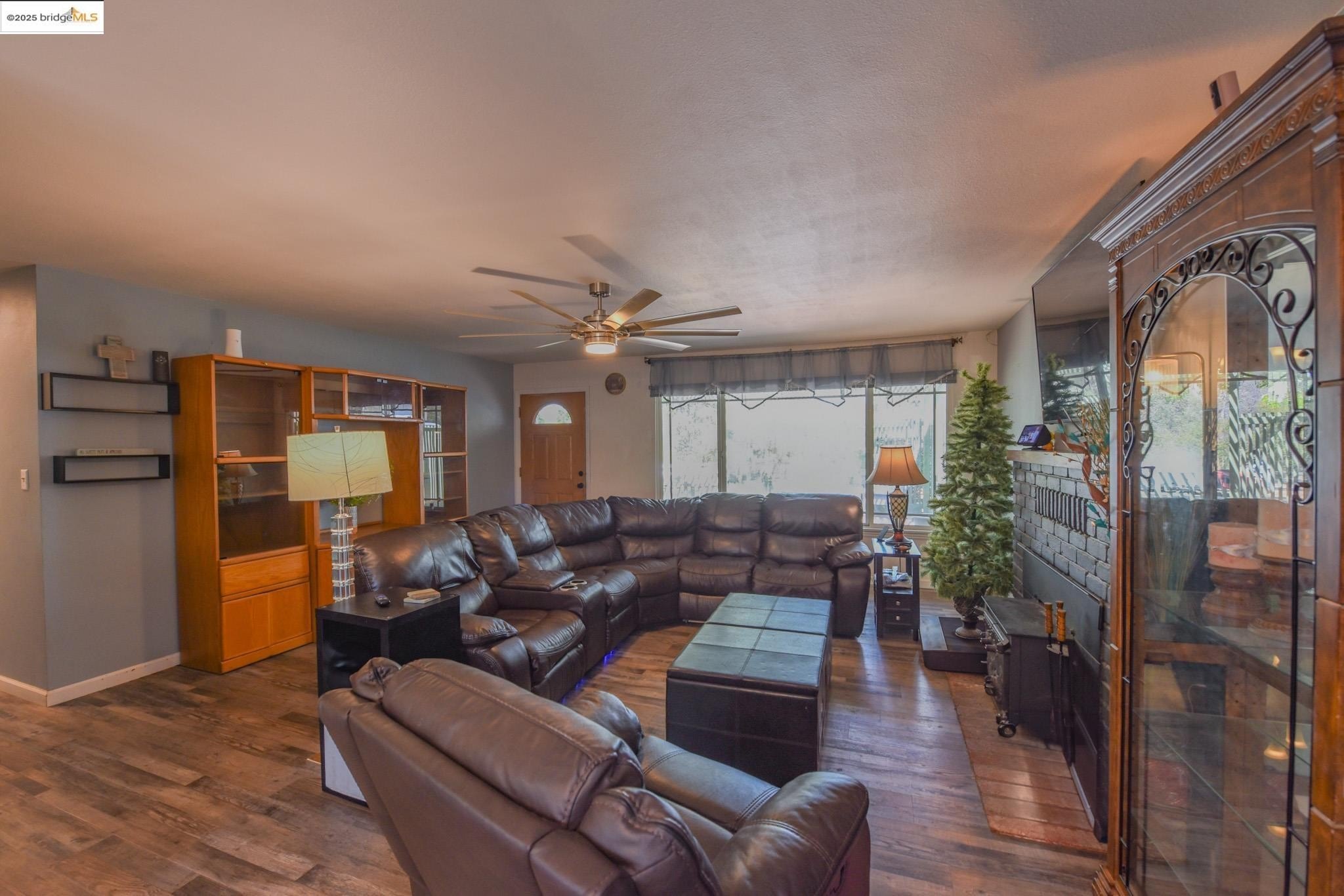 Sonora, California, 95370, United States, 4 Bedrooms Bedrooms, ,2 BathroomsBathrooms,Residential,For Sale,1917180