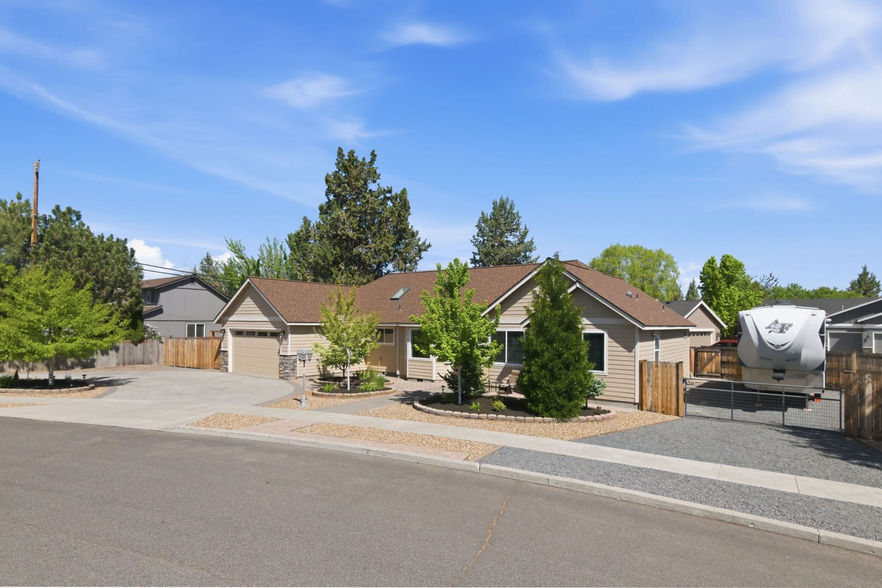  20828 Cassin Drive Bend, OR 97701 - 物件實景