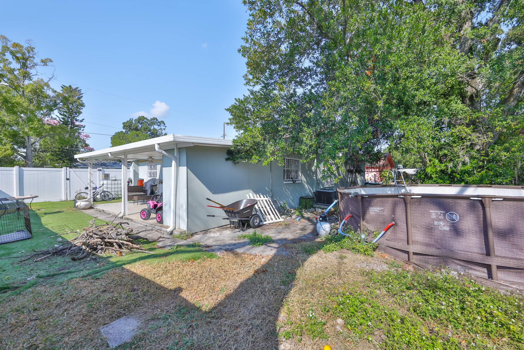 Tampa, Florida, 33603, United States, 3 Bedrooms Bedrooms, ,2 BathroomsBathrooms,Residential,For Sale,1995425