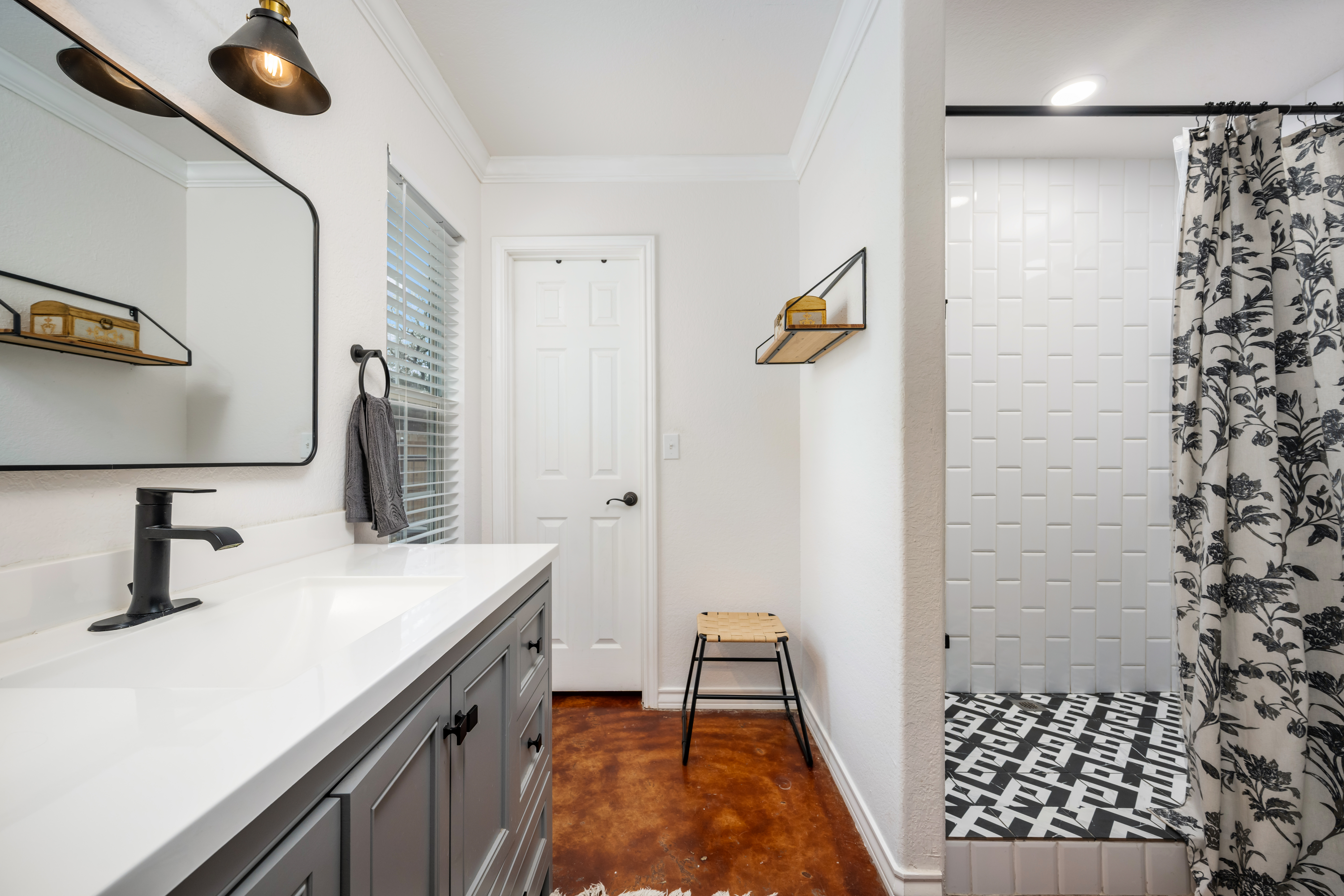  Updated Hill Country Gem with Community Parks and River Access - 物件實景