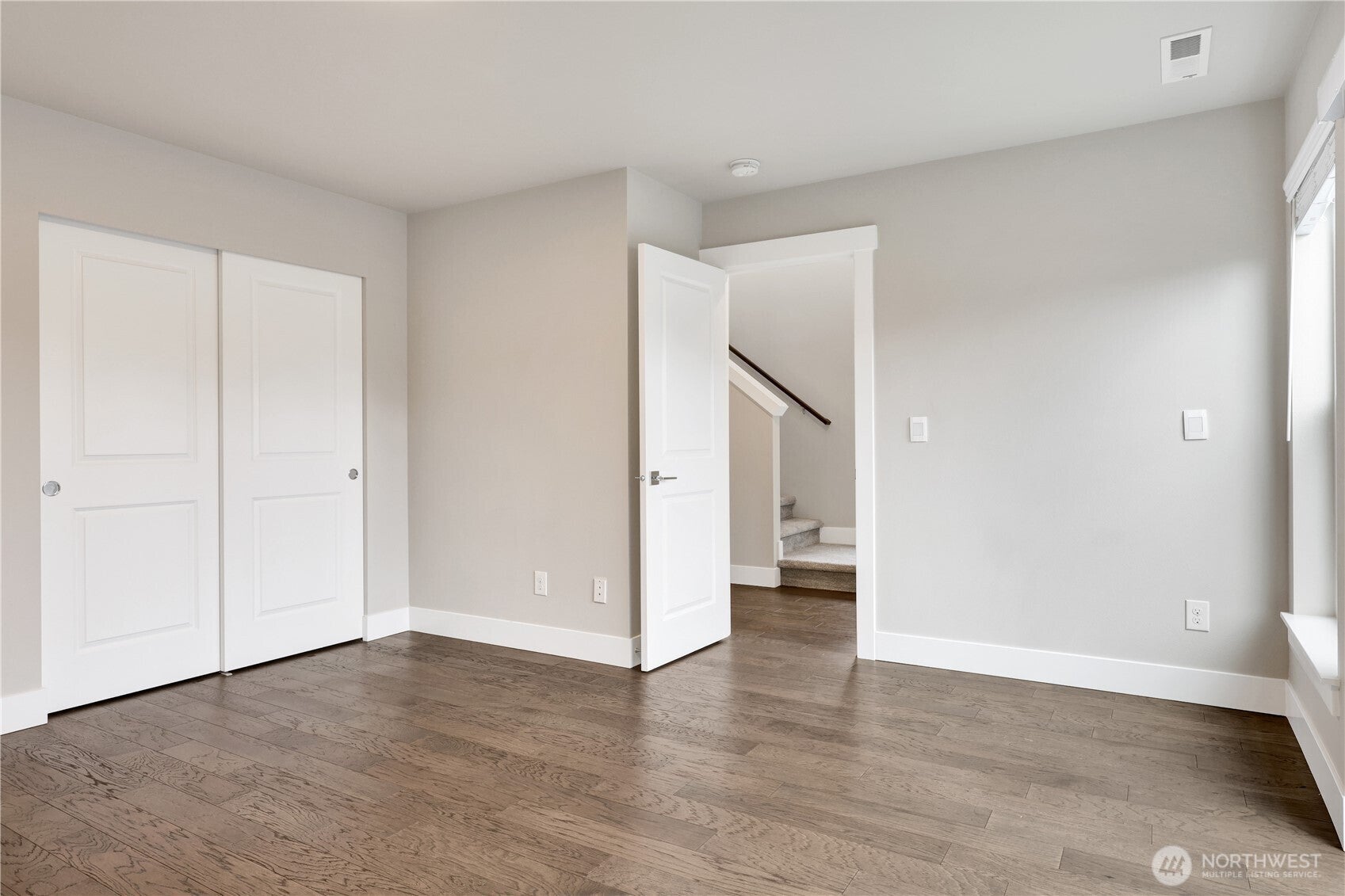 Lynnwood, Washington, 98087, United States, 4 Bedrooms Bedrooms, ,2 BathroomsBathrooms,Residential,For Sale,1990492