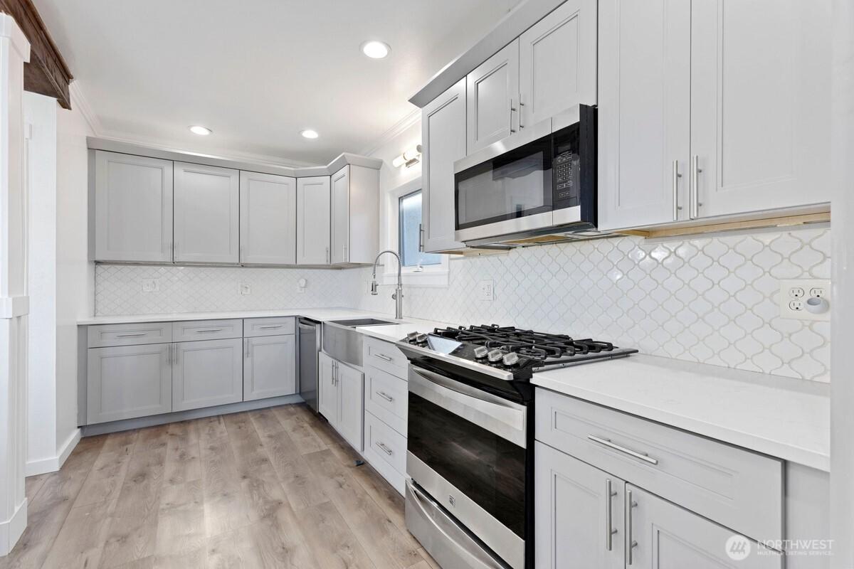 TACOMA, Washington, 98407, United States, 3 Bedrooms Bedrooms, ,3 BathroomsBathrooms,Residential,For Sale,1900882