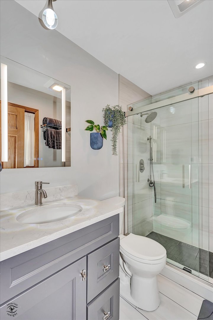 Palos Park, Illinois, 60464, United States, 4 Bedrooms Bedrooms, ,3 BathroomsBathrooms,Residential,For Sale,1875231