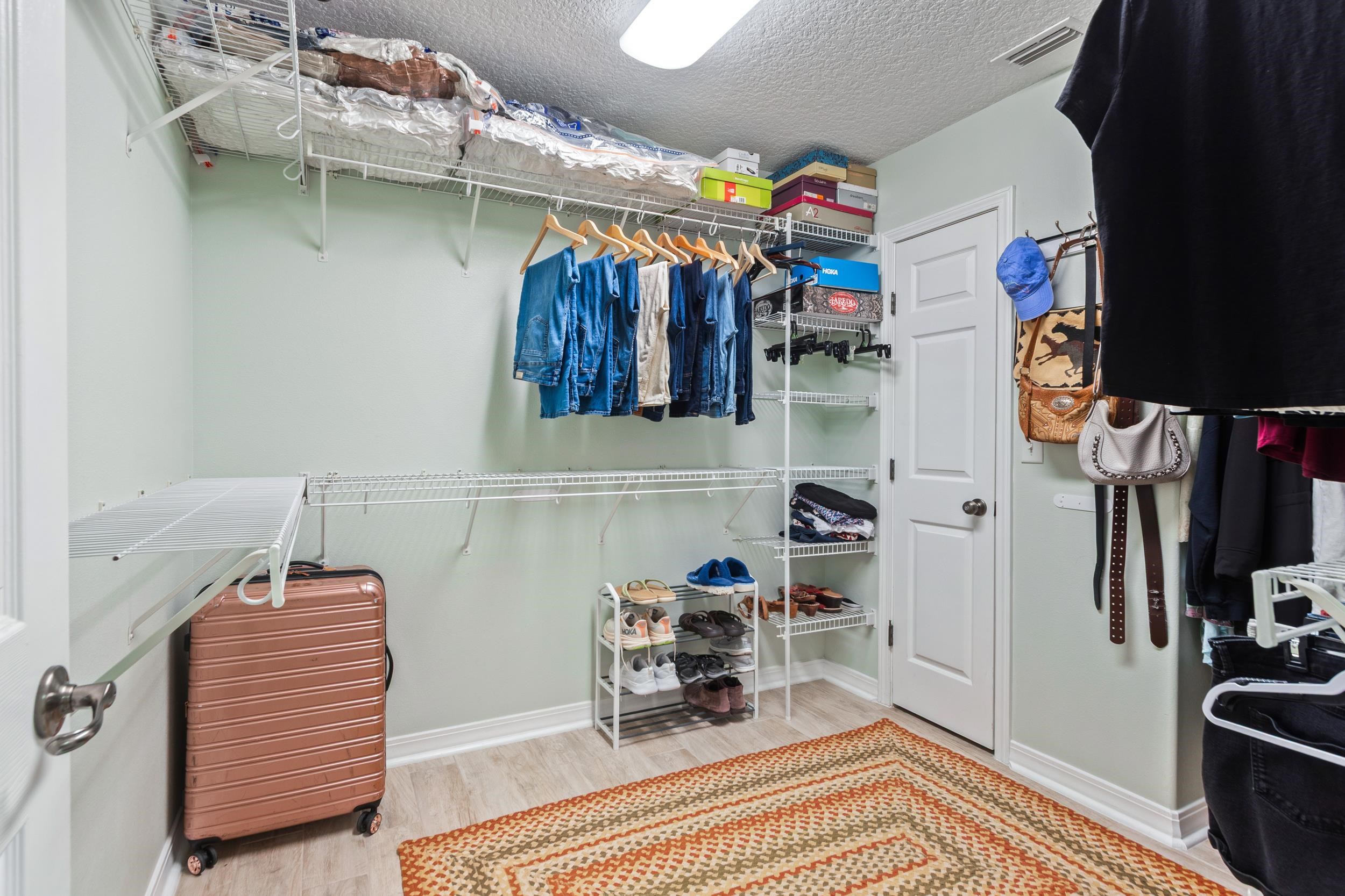 East Palatka, Florida, 32131, United States, 3 Bedrooms Bedrooms, ,2 BathroomsBathrooms,Residential,For Sale,1983358