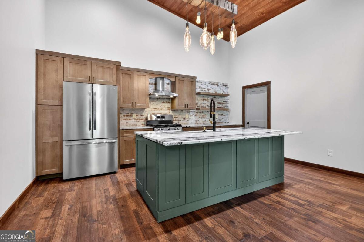 Mineral Bluff, Georgia, 30559, United States, 3 Bedrooms Bedrooms, ,3 BathroomsBathrooms,Residential,For Sale,1877867