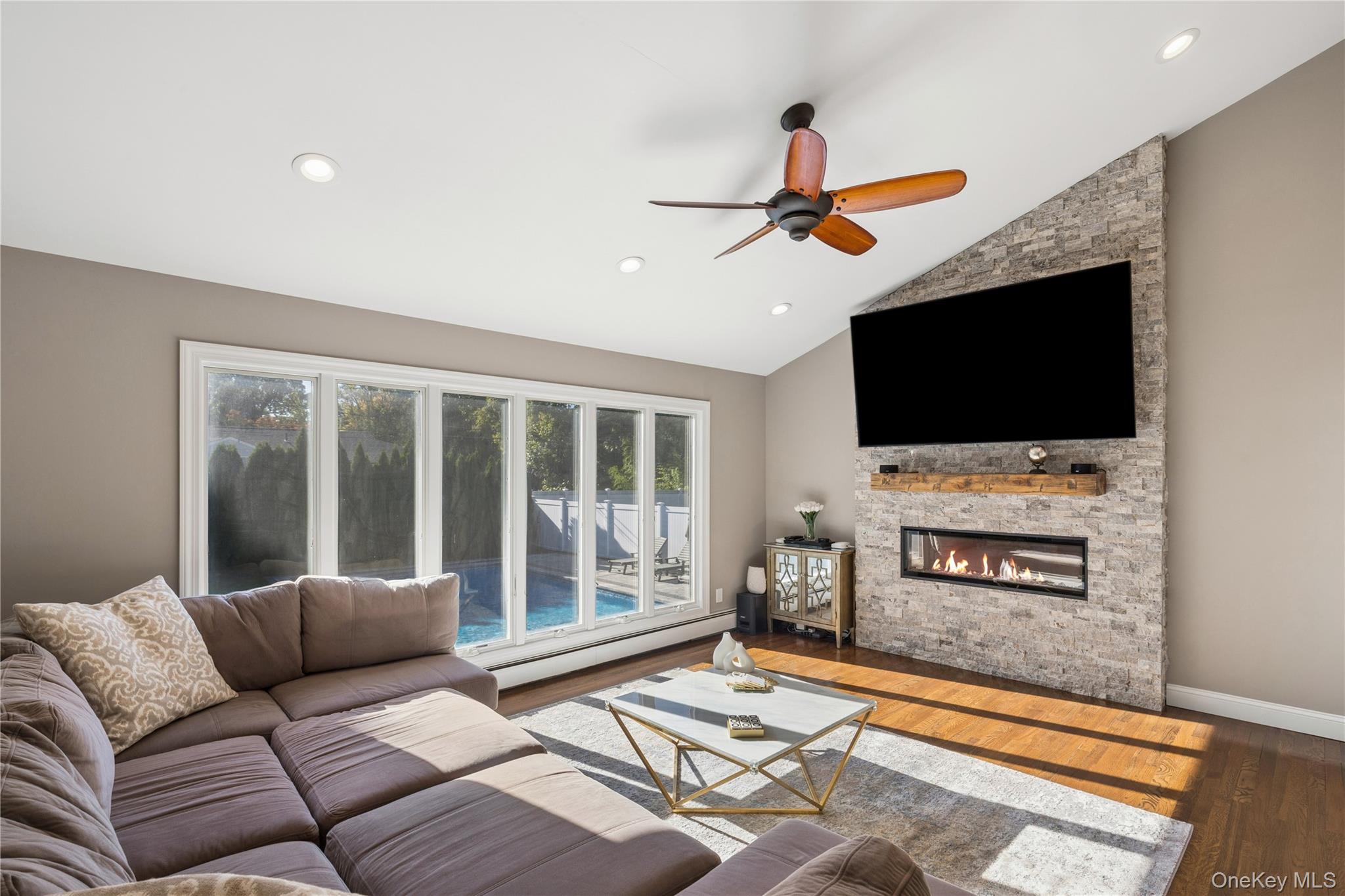  29 Voorhis Drive, Old Bethpage, NY, 11804 - 物件實景