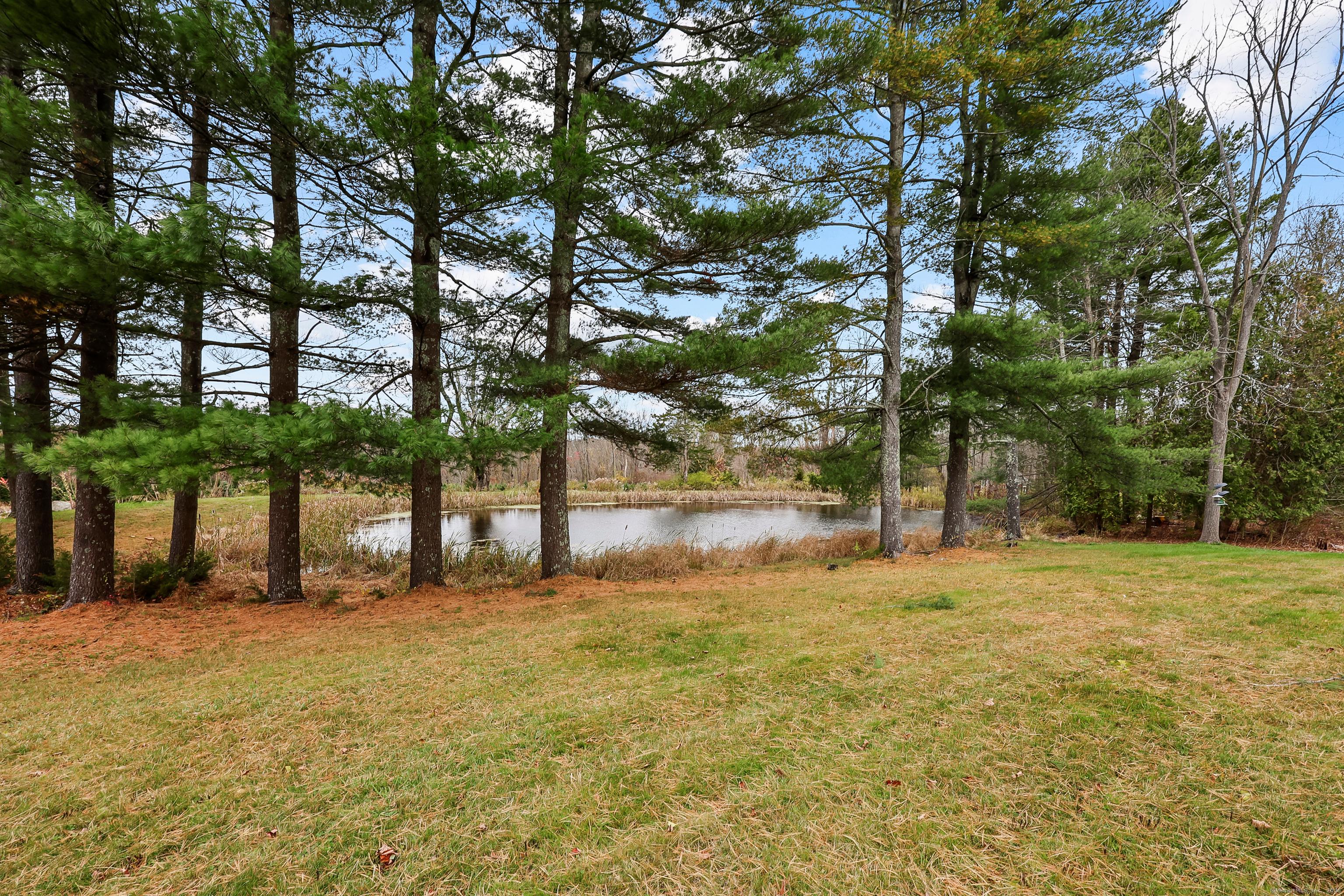 Hebron, Connecticut, 06248, United States, 3 Bedrooms Bedrooms, ,2 BathroomsBathrooms,Residential,For Sale,1987080