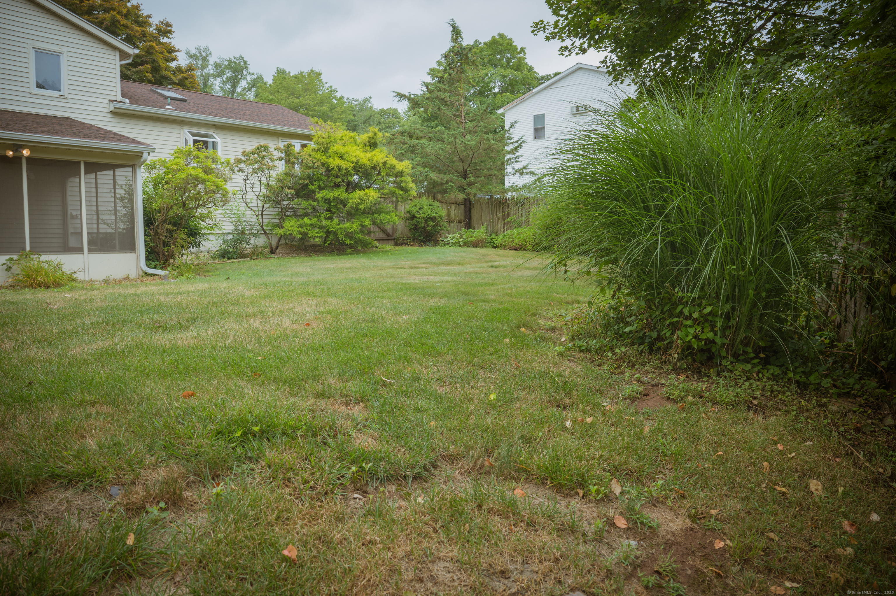 Branford, Connecticut, 06405, United States, 3 Bedrooms Bedrooms, ,2 BathroomsBathrooms,Residential,For Sale,1907106