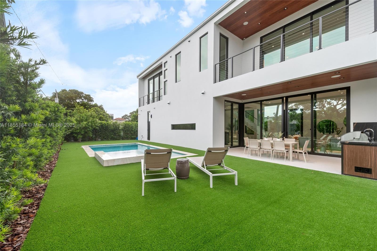 Miami, Florida, 33134, United States, 5 Bedrooms Bedrooms, ,6 BathroomsBathrooms,Residential,For Sale,1934506