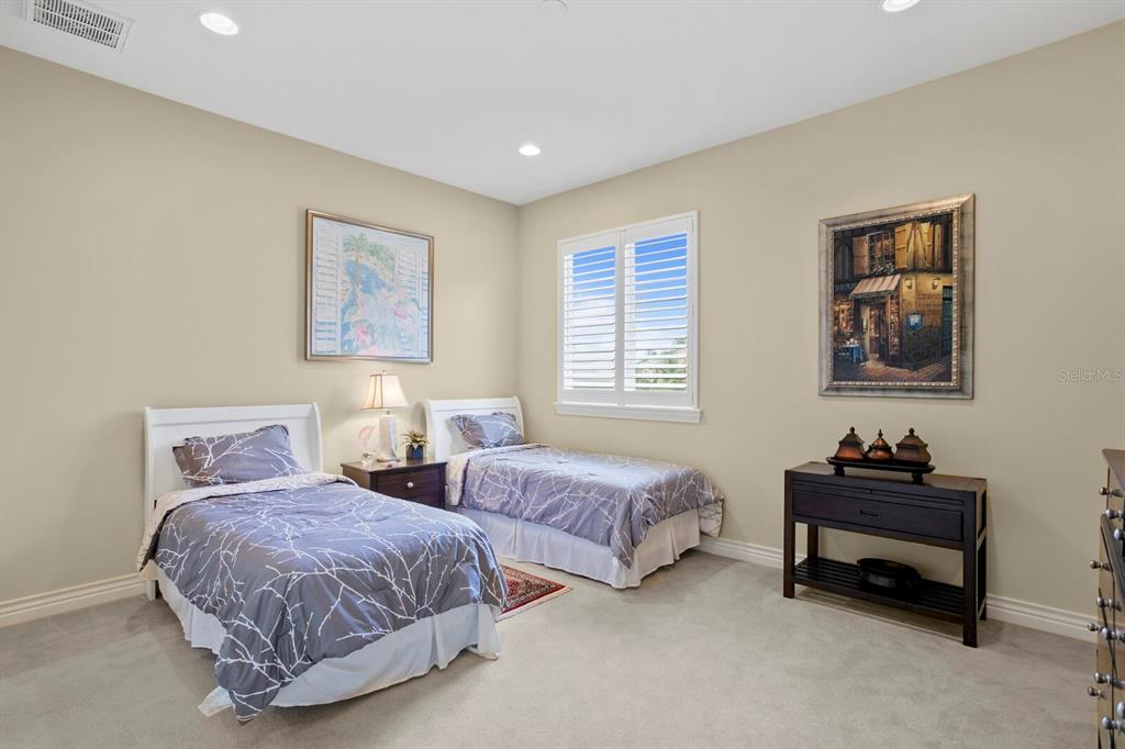 Tampa, Florida, 33613, United States, 4 Bedrooms Bedrooms, ,5 BathroomsBathrooms,Residential,For Sale,2011744