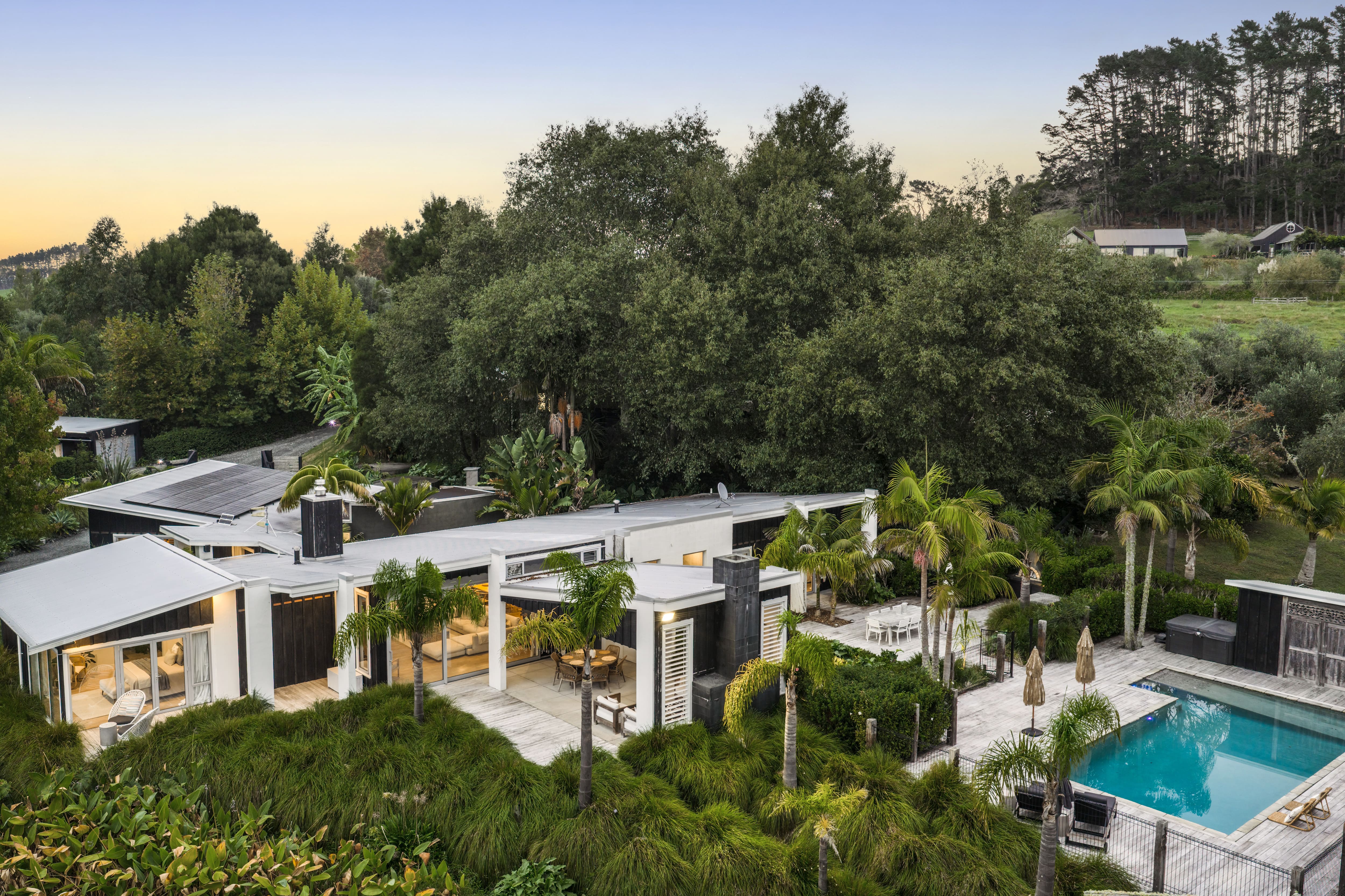  147 Monarch Downs Way - 物件實景