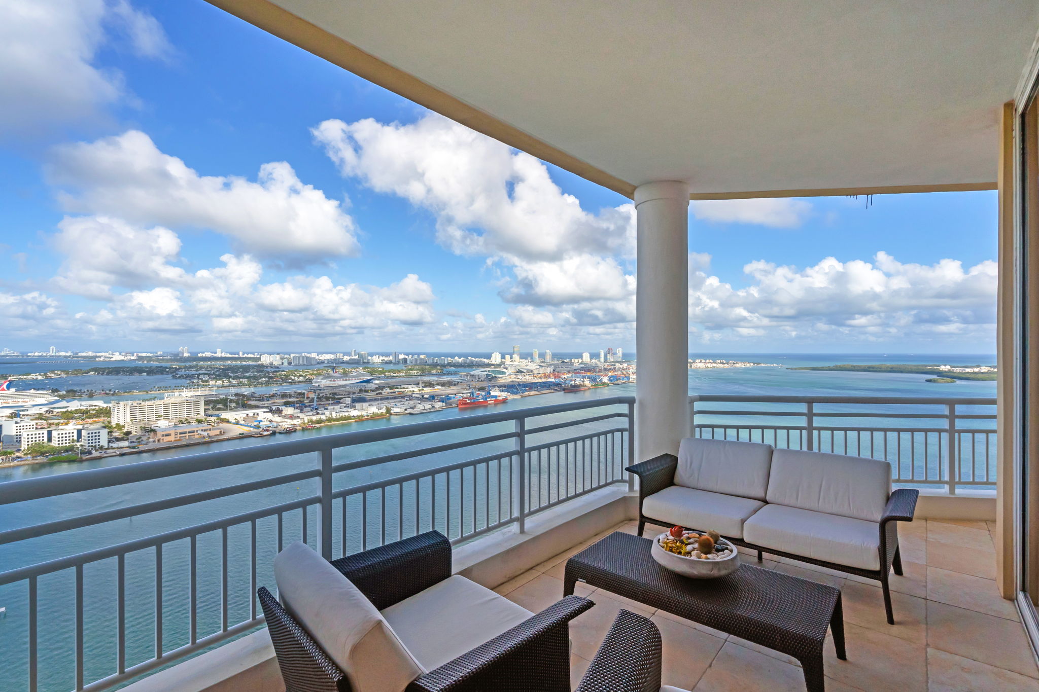  848 Brickell Key Drive LPH4401, Miami, FL, 33131 - 物件實景