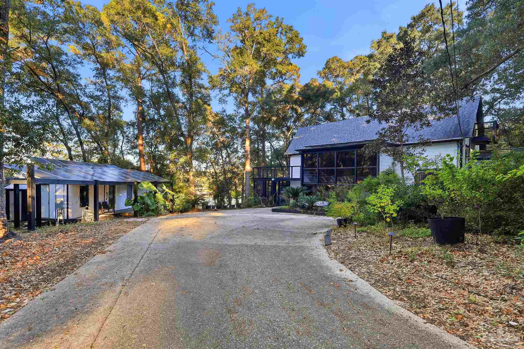 Milton, Florida, 32583, United States, 3 Bedrooms Bedrooms, ,4 BathroomsBathrooms,Residential,For Sale,1991354