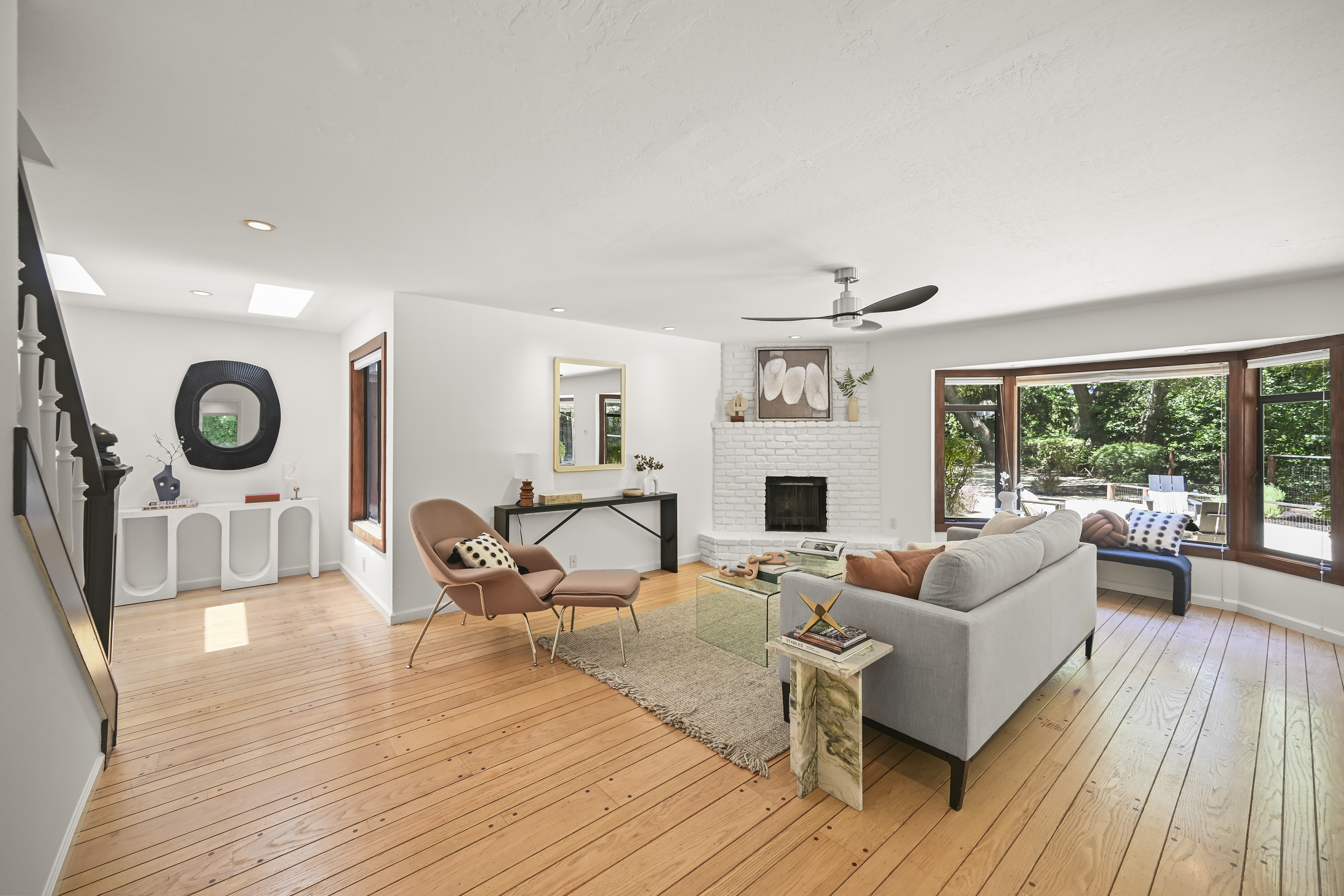 Exceptional Creekside Home in Desirable Saranap - 物件實景