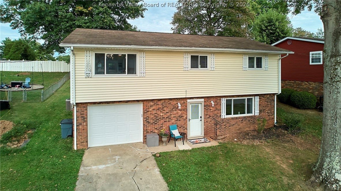 Greenland Cir, South Charleston, WV 25309