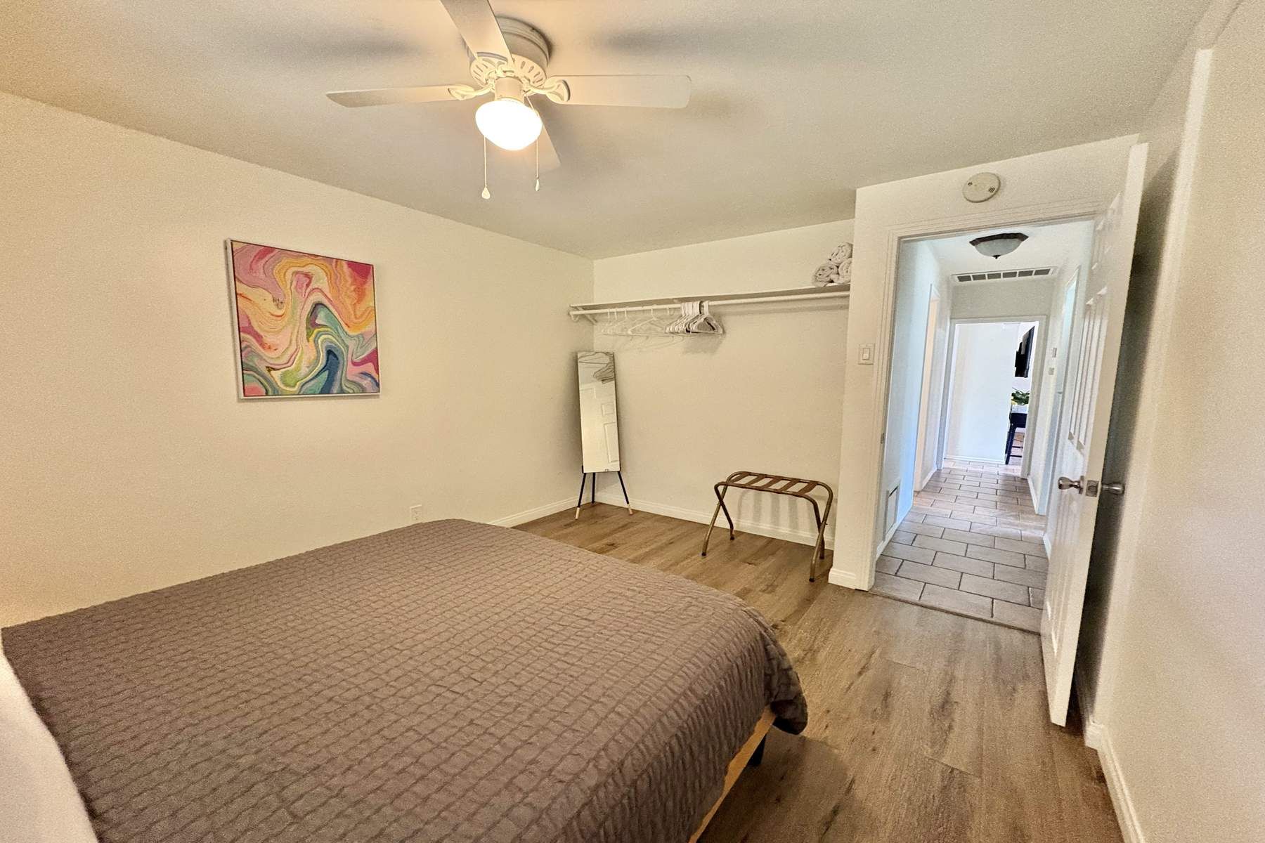  6041 Cleon Avenue - 物件實景