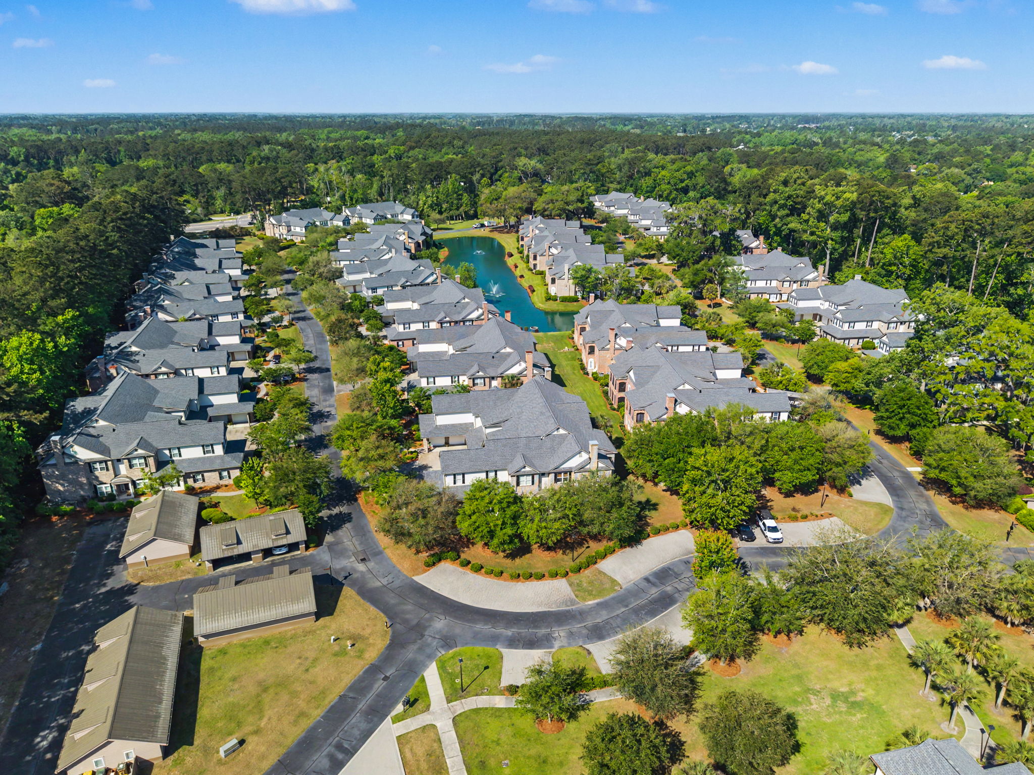  1201 River Oaks Drive, Richmond Hill - 物件實景