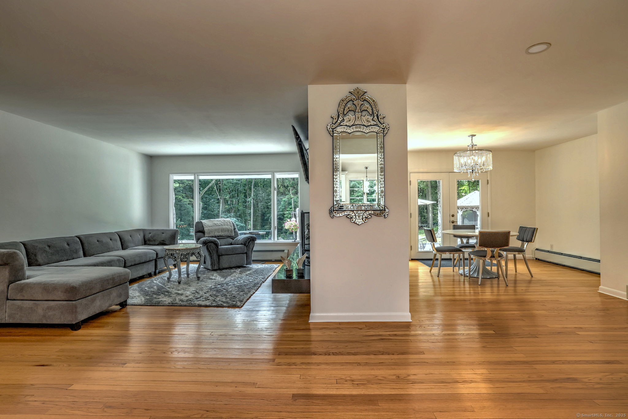 Woodbridge, Connecticut, 06525, United States, 5 Bedrooms Bedrooms, ,4 BathroomsBathrooms,Residential,For Sale,1890965
