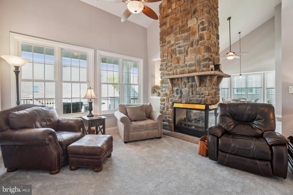 Gainesville, Virginia, 20155, United States, 3 Bedrooms Bedrooms, ,4 BathroomsBathrooms,Residential,For Sale,1896801
