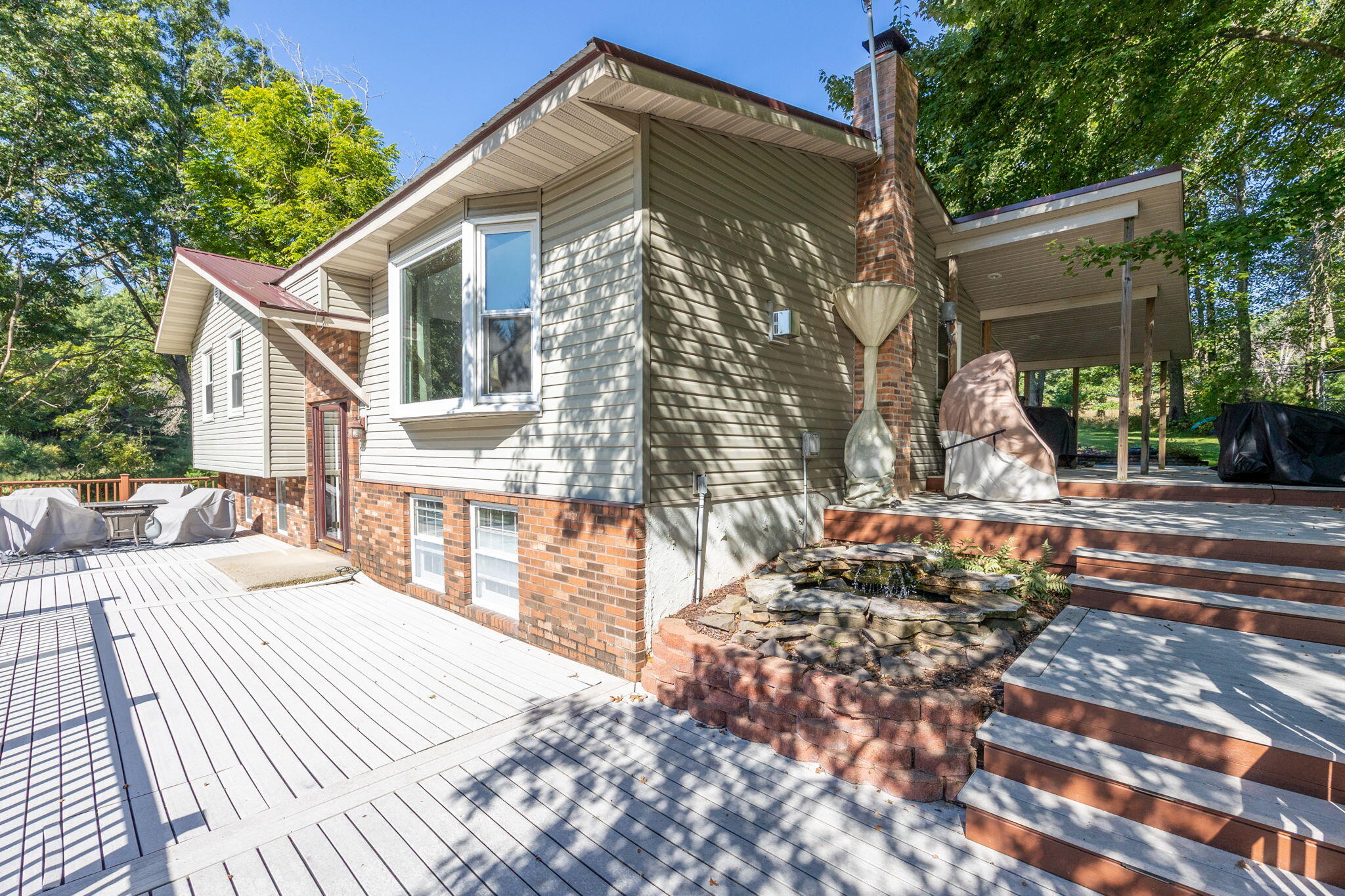 Big Rapids, Michigan, 49307, United States, 3 Bedrooms Bedrooms, ,2 BathroomsBathrooms,Residential,For Sale,1951282