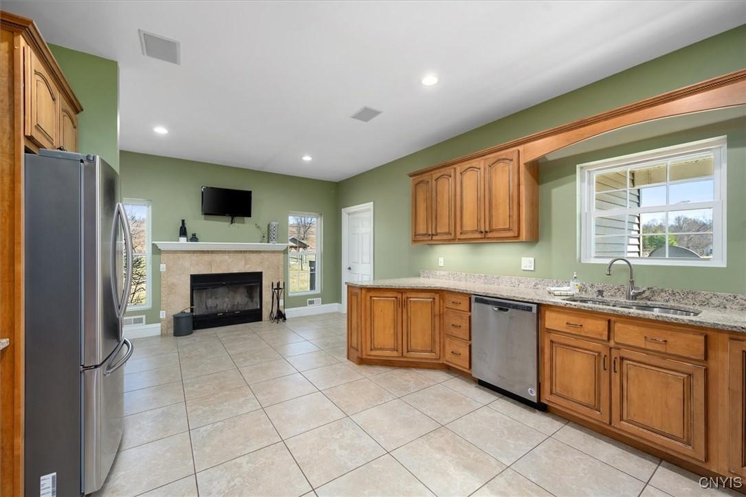 Augusta, New York, 13425, United States, 4 Bedrooms Bedrooms, ,5 BathroomsBathrooms,Residential,For Sale,1999088