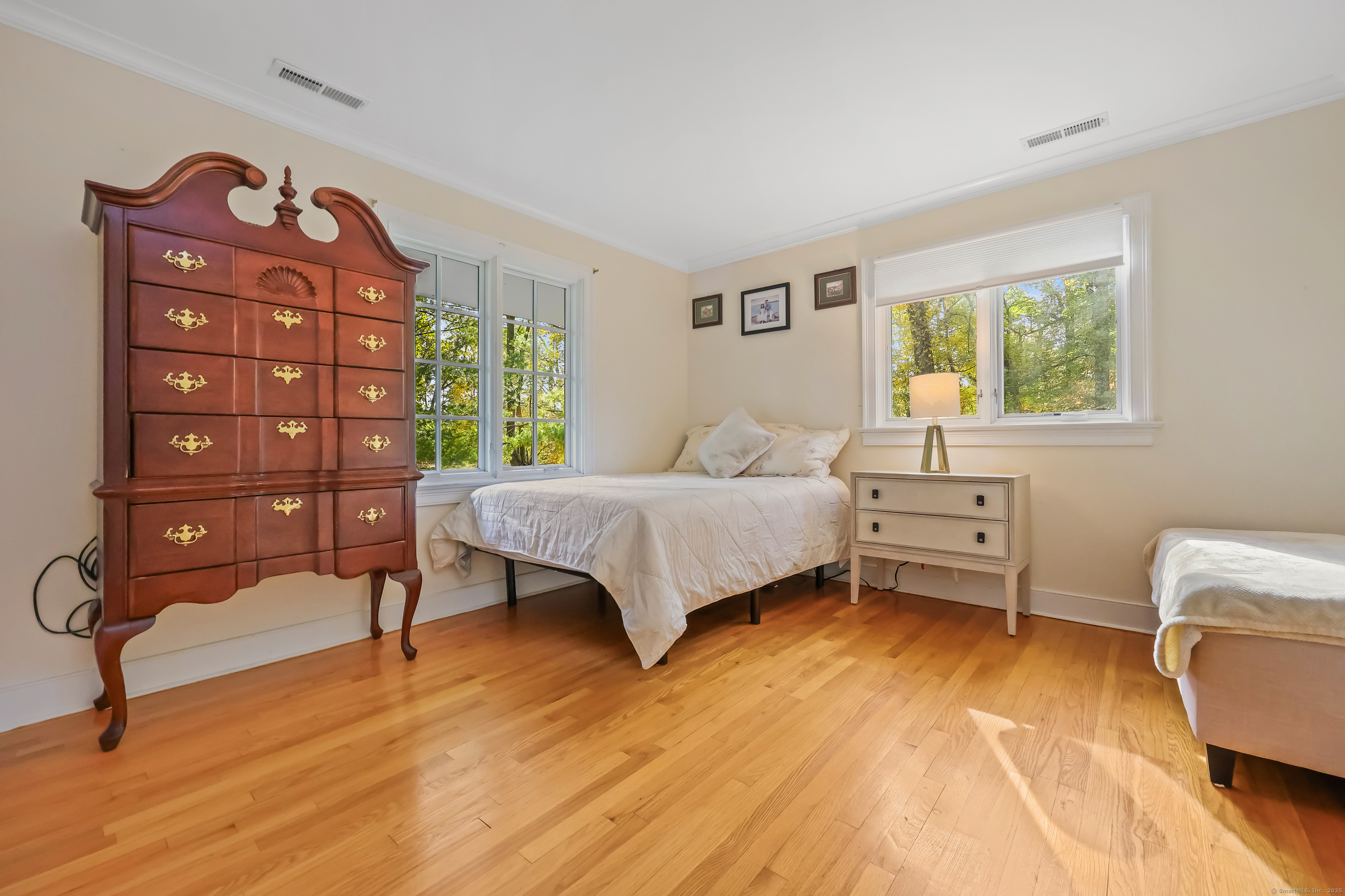 Fairfield, Connecticut, 06880, United States, 3 Bedrooms Bedrooms, ,3 BathroomsBathrooms,Residential,For Sale,1992139