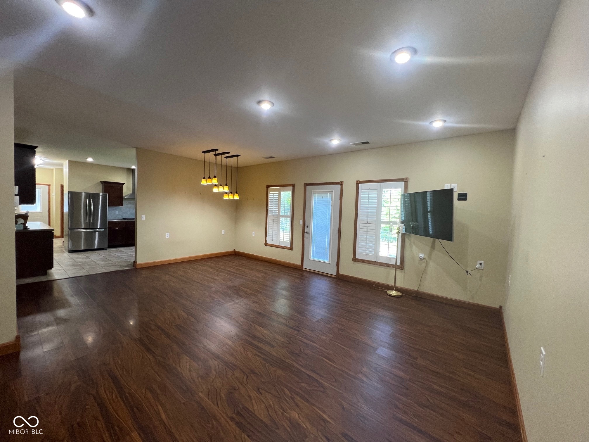 Farmersburg, Indiana, 47850, United States, 3 Bedrooms Bedrooms, ,2 BathroomsBathrooms,Residential,For Sale,1915515