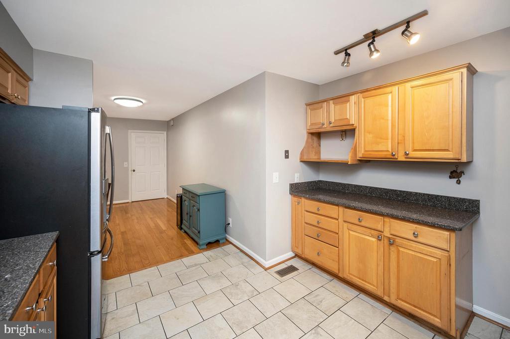 Fredericksburg, Virginia, 22406, United States, 3 Bedrooms Bedrooms, ,2 BathroomsBathrooms,Residential,For Sale,2049336