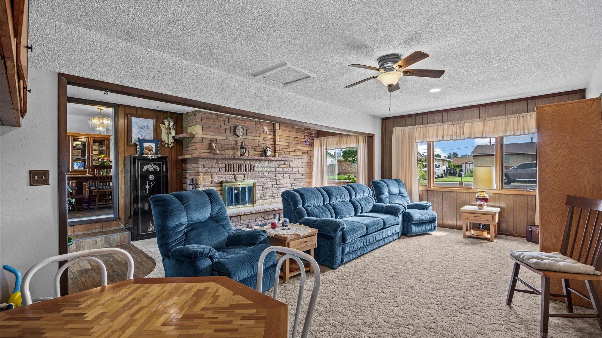 Grand Junction, Colorado, 81505, United States, 3 Bedrooms Bedrooms, ,2 BathroomsBathrooms,Residential,For Sale,1983076