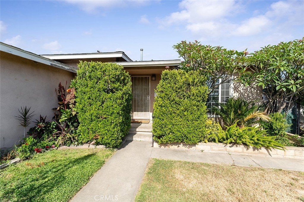Covina, California, 91722, United States, 3 Bedrooms Bedrooms, ,1 BathroomBathrooms,Residential,For Sale,1869687
