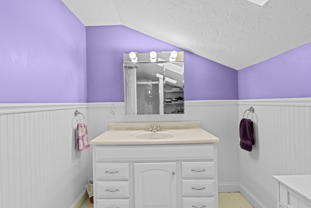 Plymouth, Massachusetts, 02360, United States, 2 Bedrooms Bedrooms, ,3 BathroomsBathrooms,Residential,For Sale,1994684