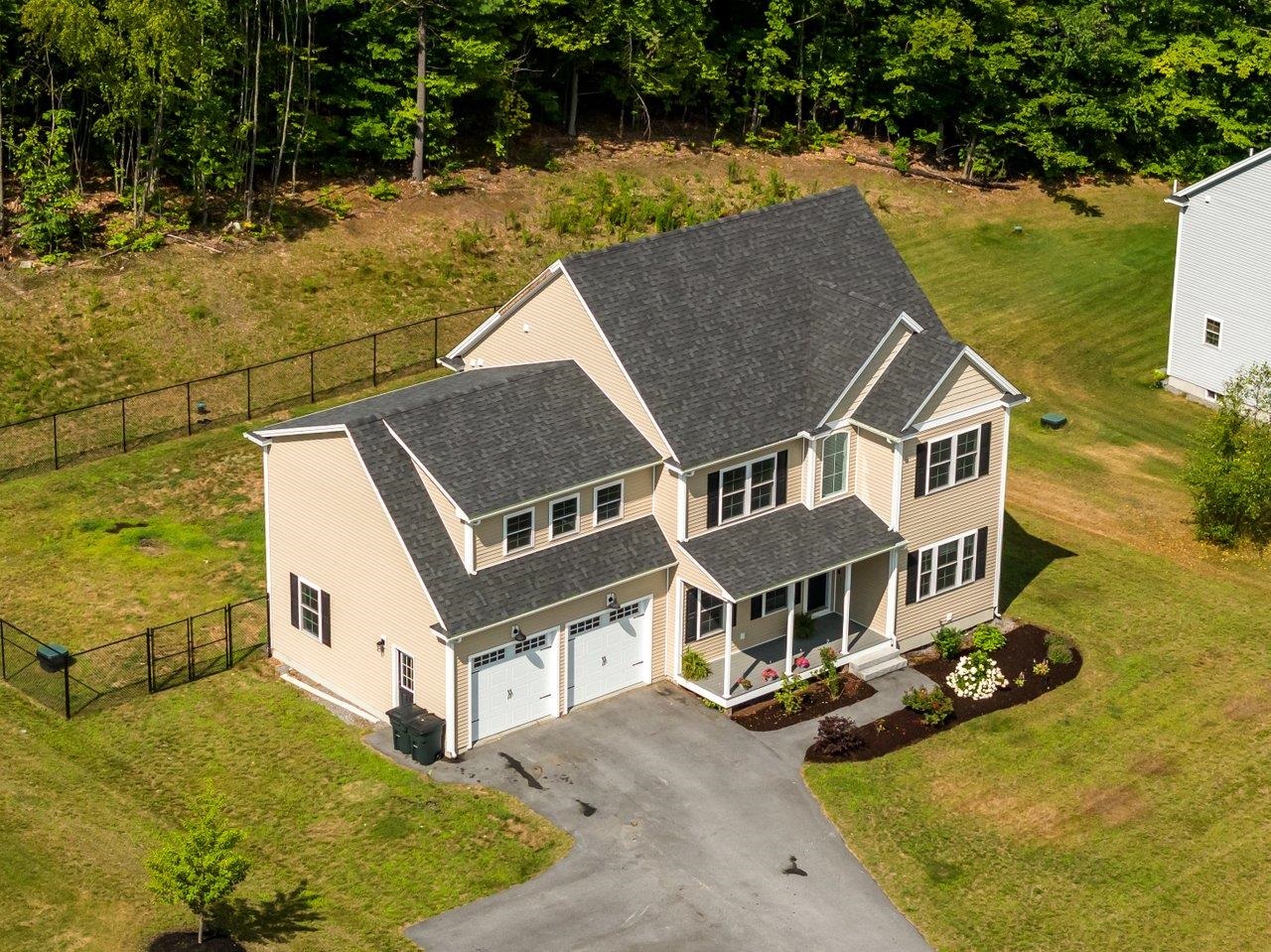Weare, New Hampshire, 03281, United States, 4 Bedrooms Bedrooms, ,4 BathroomsBathrooms,Residential,For Sale,1908360