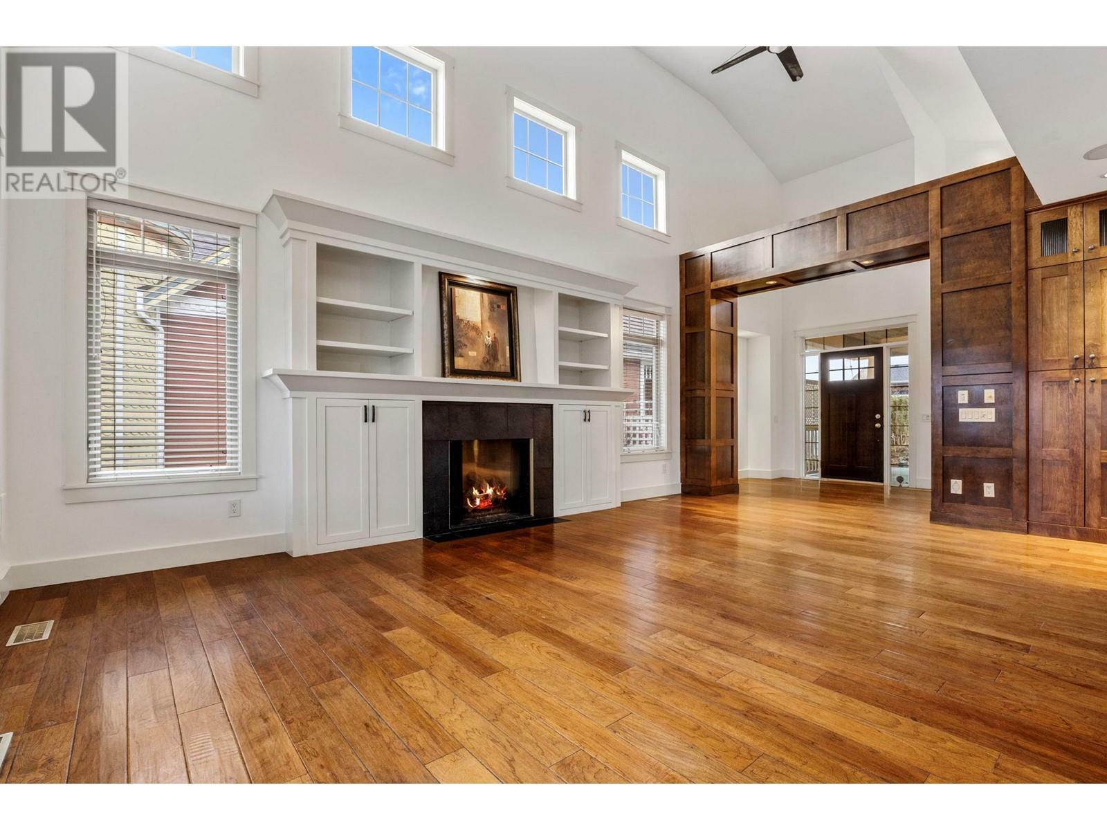 KELOWNA, British Columbia, V1W 4L5, CA, 4 Bedrooms Bedrooms, ,3 BathroomsBathrooms,Residential,For Sale,1837139