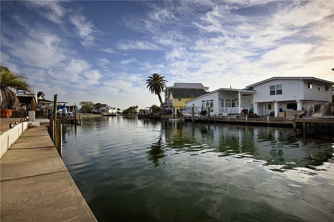 Rockport, Texas, 78382, United States, 4 Bedrooms Bedrooms, ,3 BathroomsBathrooms,Residential,For Sale,1691241