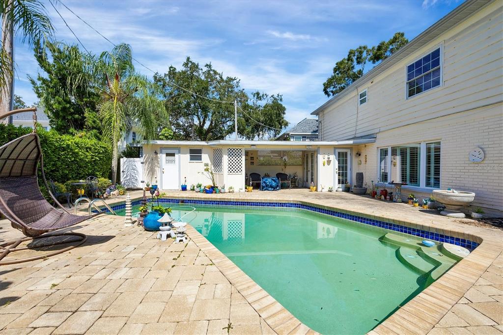 Tampa, Florida, 33629, United States, 4 Bedrooms Bedrooms, ,3 BathroomsBathrooms,Residential,For Sale,1885727