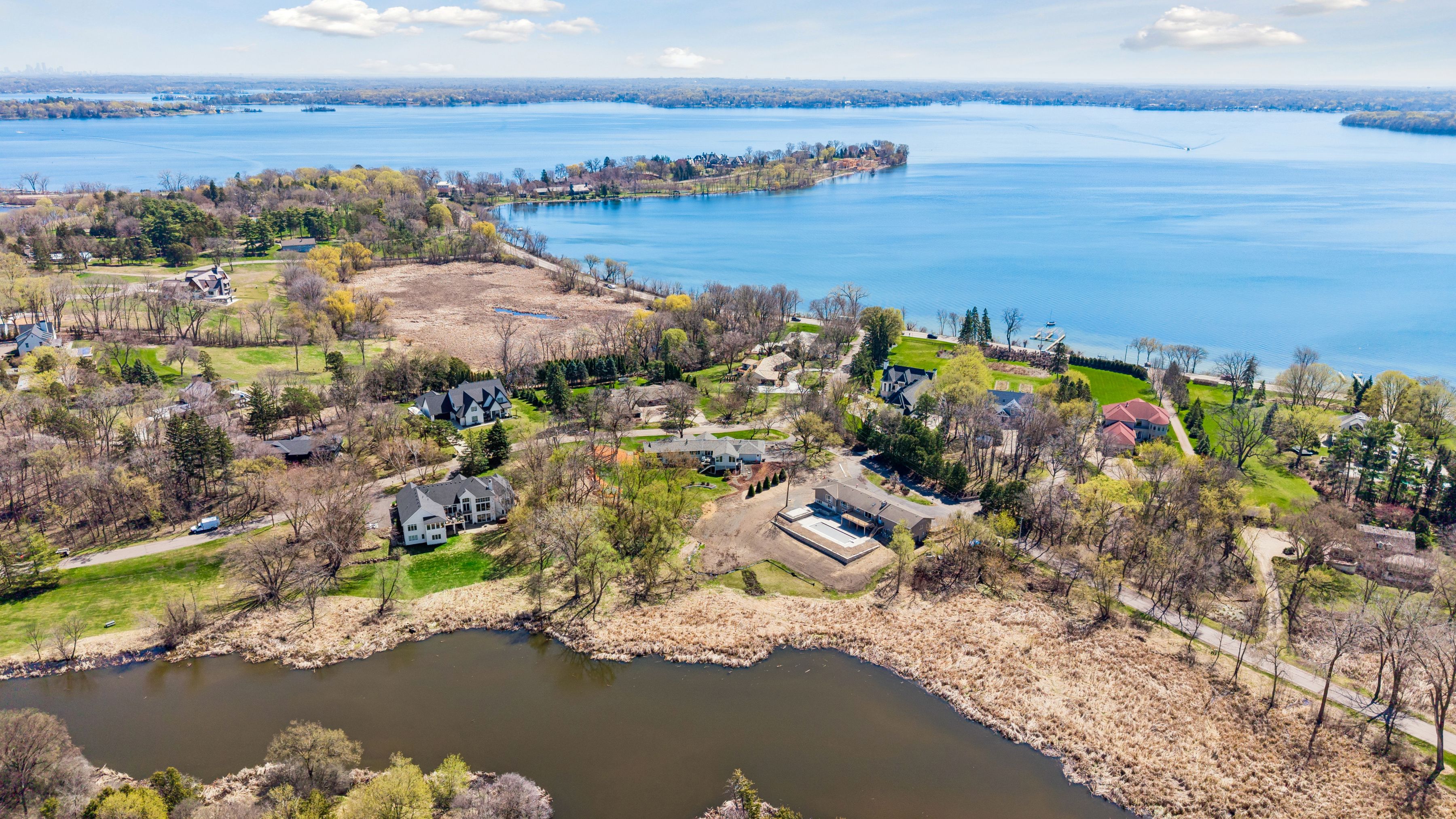  Elegant Fox Hill Rambler with Serene Water Views - 物件實景