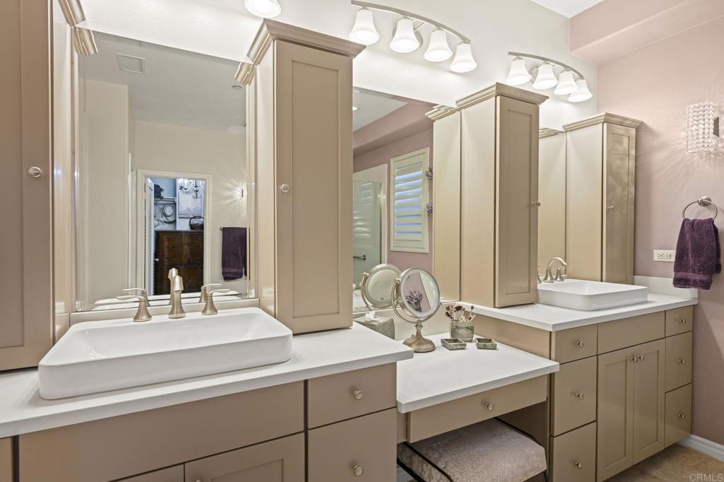 San Marcos, California, 92078, United States, 5 Bedrooms Bedrooms, ,5 BathroomsBathrooms,Residential,For Sale,1926310