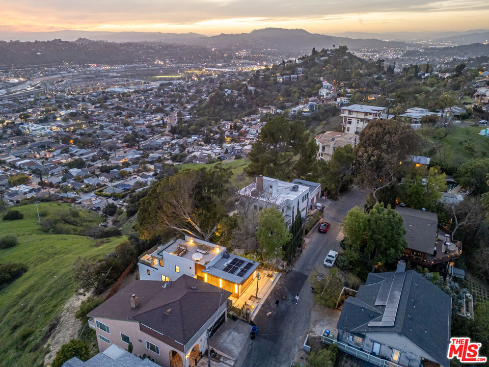 Los Angeles, California, 90065, United States, 3 Bedrooms Bedrooms, ,3 BathroomsBathrooms,Residential,For Sale,1939626