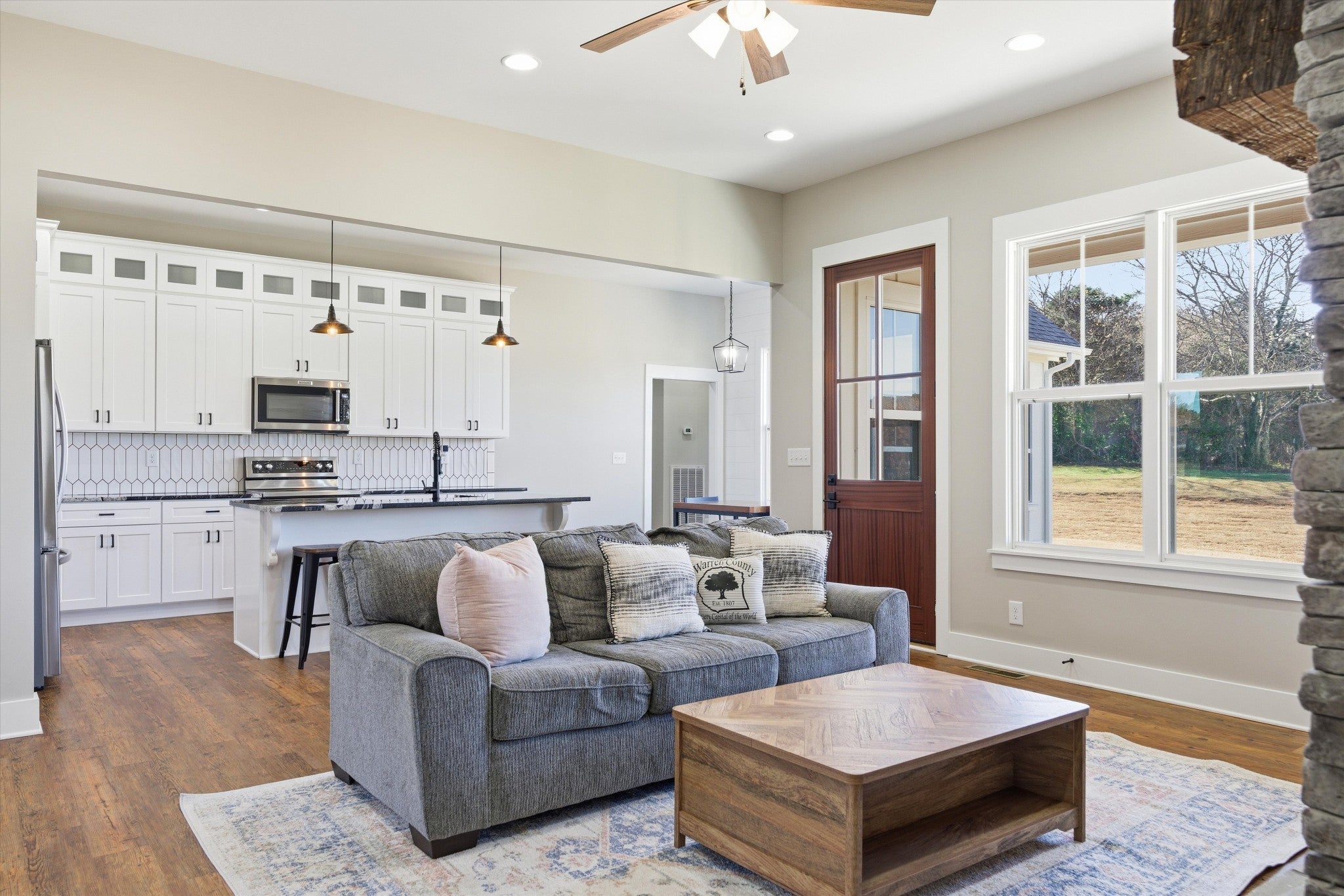 McMinnville, Tennessee, 37110, United States, 3 Bedrooms Bedrooms, ,2 BathroomsBathrooms,Residential,For Sale,2006562