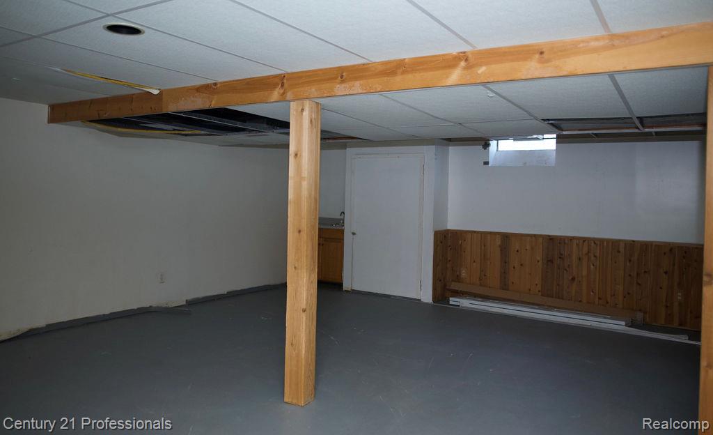 RochesterHills, Michigan, 48309, United States, 4 Bedrooms Bedrooms, ,3 BathroomsBathrooms,Residential,For Sale,1976232